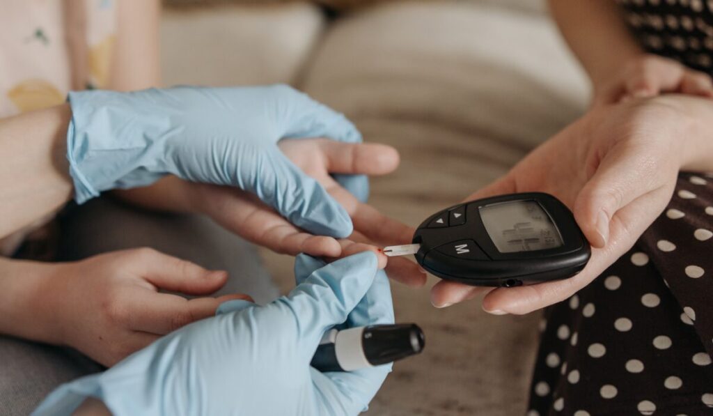 Managing diabetes at home Dehradun — Managing diabetes at home dehradun: 7 essential steps — Photo by Pavel Danilyuk on Pexels