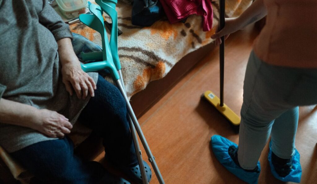 24-hour patient care Haridwar — 24-hour patient care haridwar: 7 essential tips — Photo by Jsme MILA on Pexels