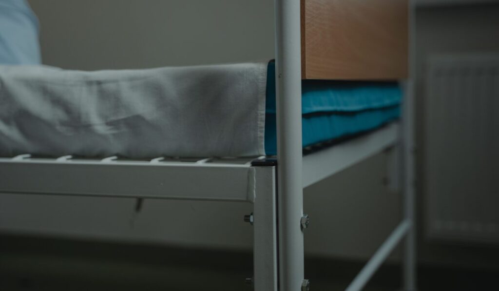 Rent Hospital Bed Haridwar — Rent hospital bed haridwar: 5 simple steps to home care — Photo by Tima Miroshnichenko on Pexels