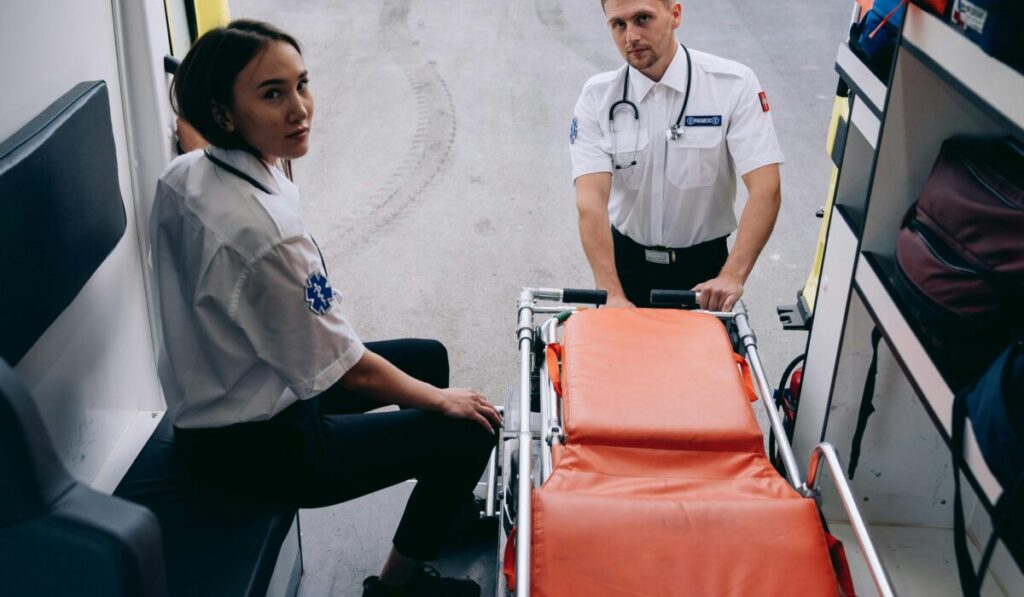 transport medical equipment Mussoorie — Transport medical equipment mussoorie: 5 essential steps — Photo by Mikhail Nilov on Pexels